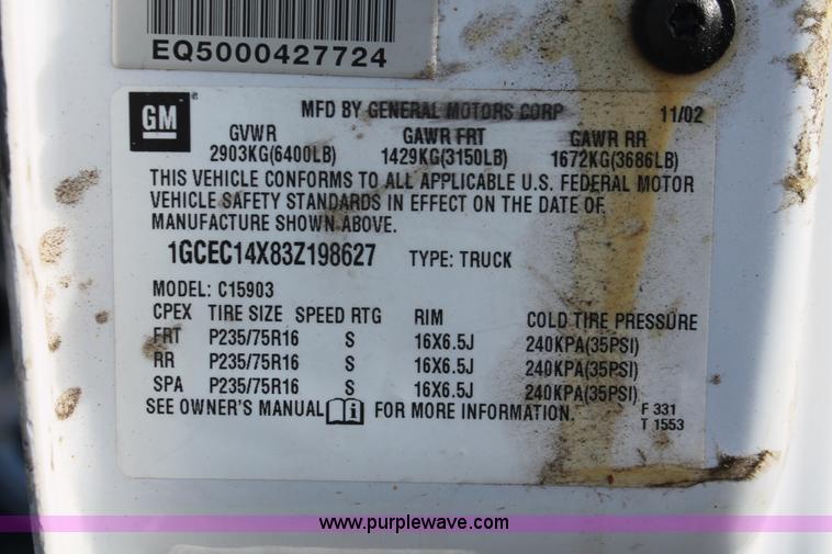 image for item E3278 2003 Chevrolet Silverado 1500 pickup truck