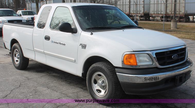 image for item E3279 2004 Ford F150 XLT SuperCab pickup truck