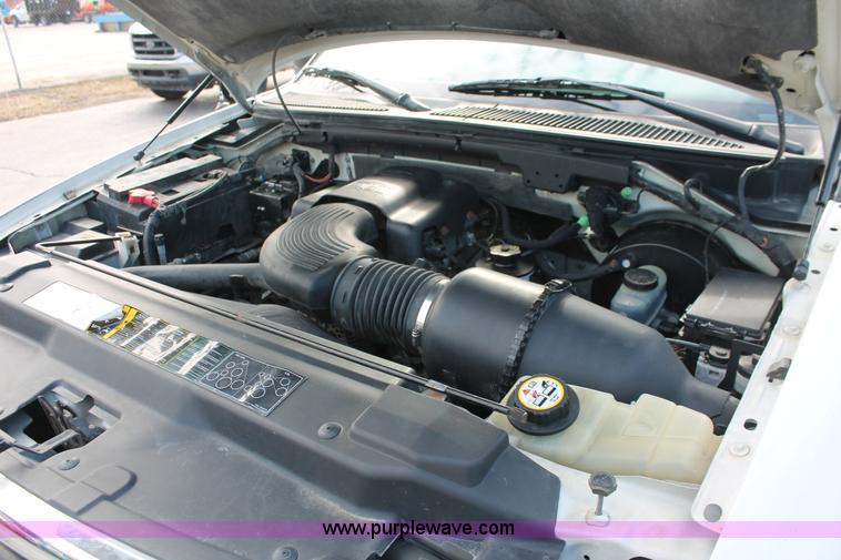 image for item E3279 2004 Ford F150 XLT SuperCab pickup truck