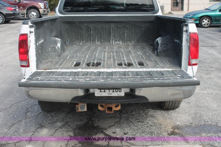 image for item E3279 2004 Ford F150 XLT SuperCab pickup truck