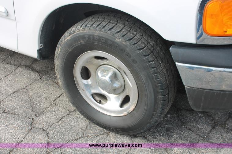 image for item E3279 2004 Ford F150 XLT SuperCab pickup truck