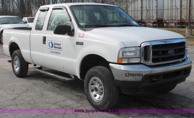 image for item E3280 2004 Ford F250 XL SuperCab pickup truck
