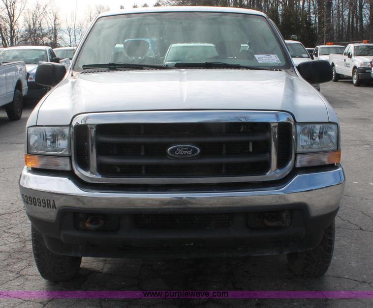 image for item E3280 2004 Ford F250 XL SuperCab pickup truck