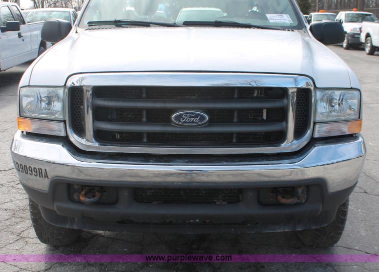 image for item E3280 2004 Ford F250 XL SuperCab pickup truck