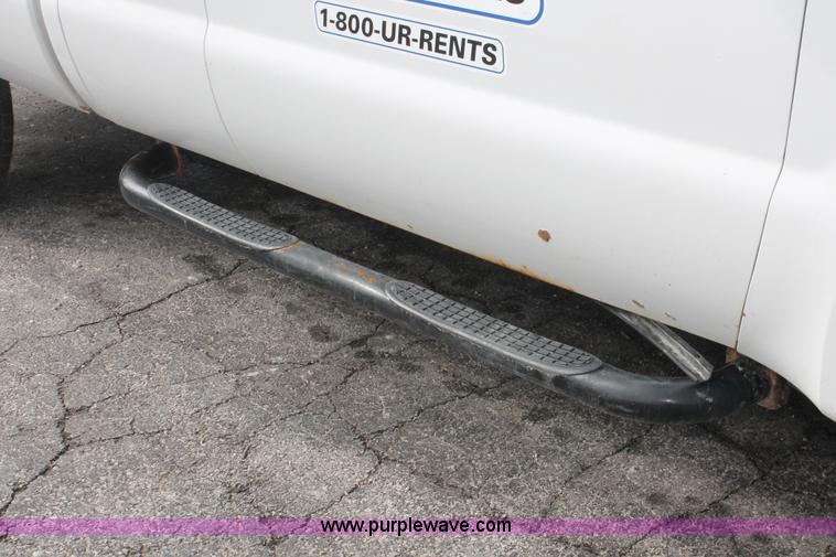 image for item E3280 2004 Ford F250 XL SuperCab pickup truck