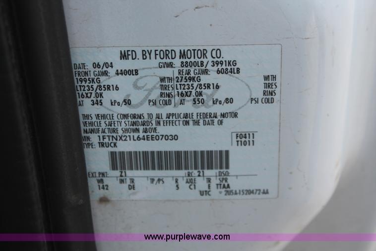 image for item E3280 2004 Ford F250 XL SuperCab pickup truck