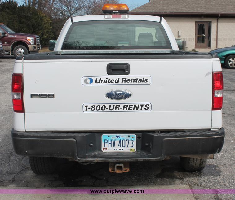 image for item E3281 2006 Ford F150 XL pickup truck