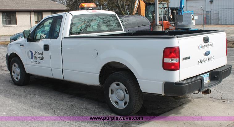 image for item E3281 2006 Ford F150 XL pickup truck