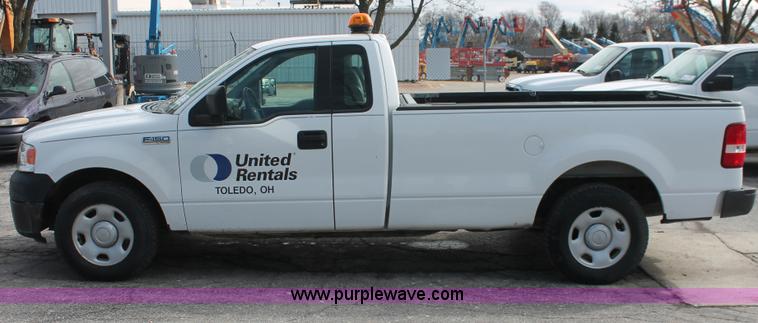 image for item E3281 2006 Ford F150 XL pickup truck