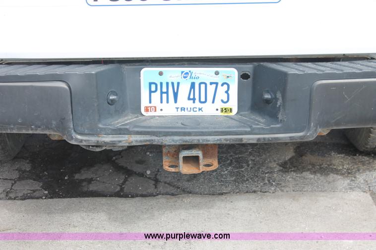 image for item E3281 2006 Ford F150 XL pickup truck