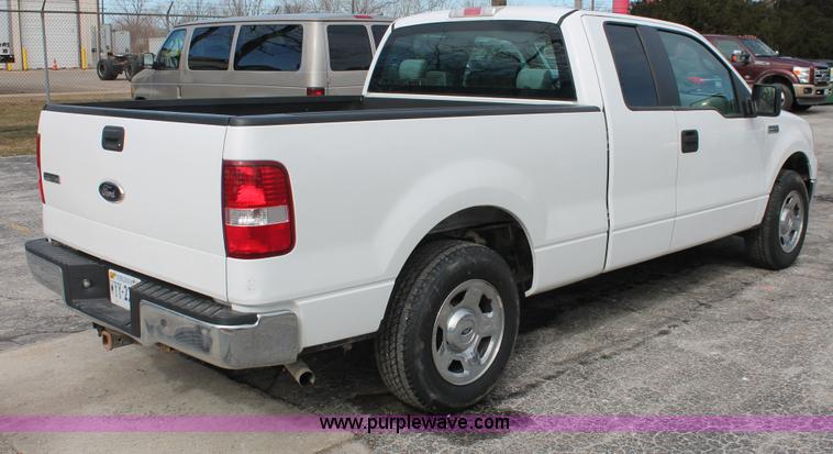image for item E3282 2007 Ford F150 XLT SuperCab pickup truck