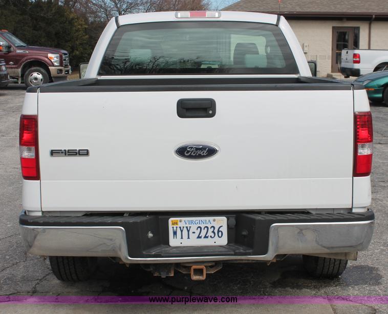 image for item E3282 2007 Ford F150 XLT SuperCab pickup truck