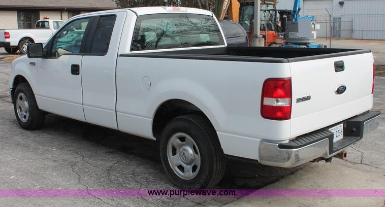 image for item E3282 2007 Ford F150 XLT SuperCab pickup truck