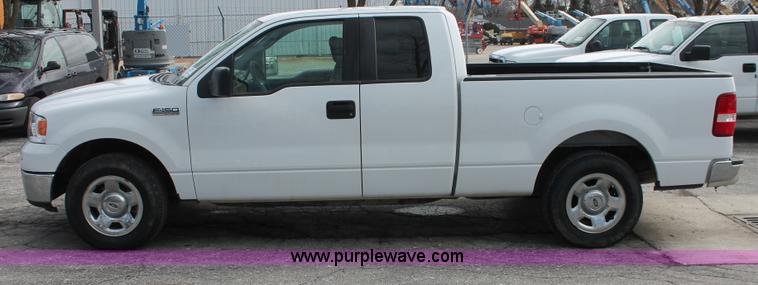 image for item E3282 2007 Ford F150 XLT SuperCab pickup truck