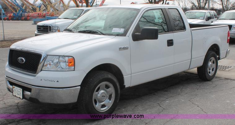 image for item E3282 2007 Ford F150 XLT SuperCab pickup truck