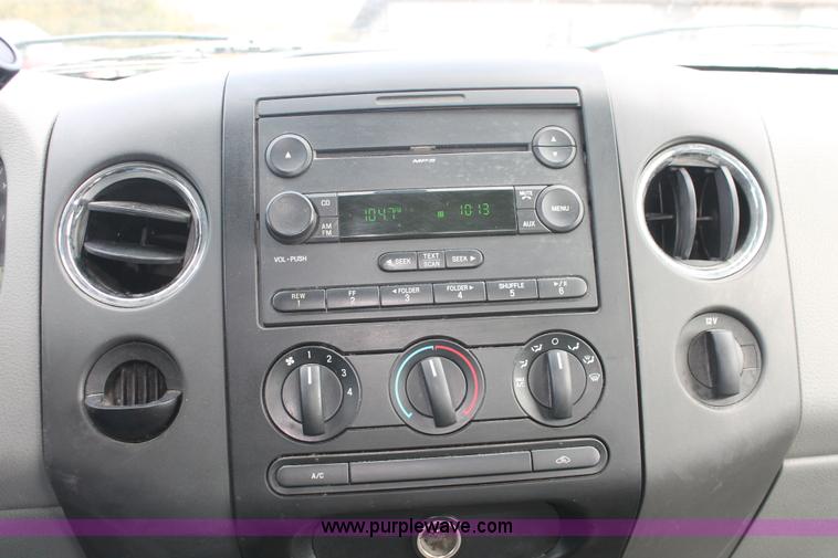 image for item E3282 2007 Ford F150 XLT SuperCab pickup truck