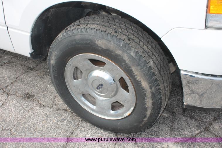 image for item E3282 2007 Ford F150 XLT SuperCab pickup truck