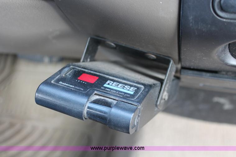 image for item E3283 2004 Ford F150 XLT SuperCrew pickup truck