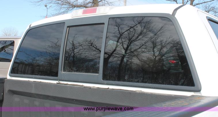 image for item E3283 2004 Ford F150 XLT SuperCrew pickup truck