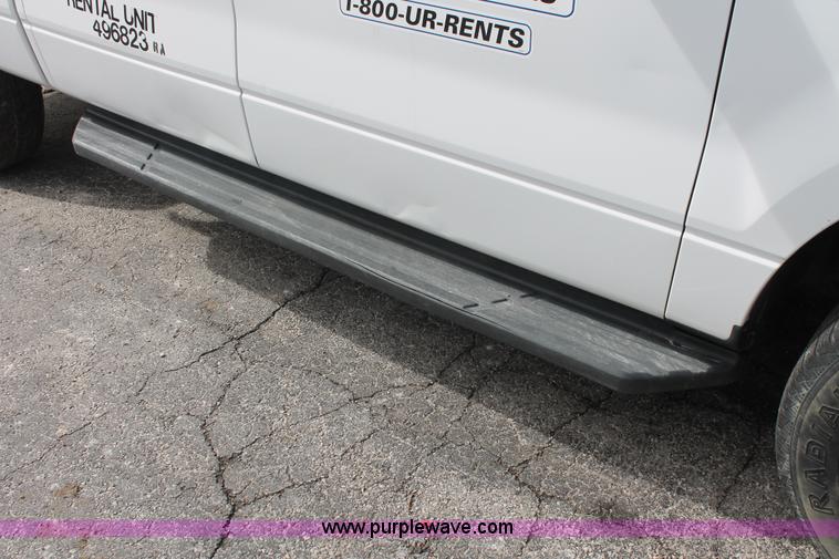 image for item E3283 2004 Ford F150 XLT SuperCrew pickup truck