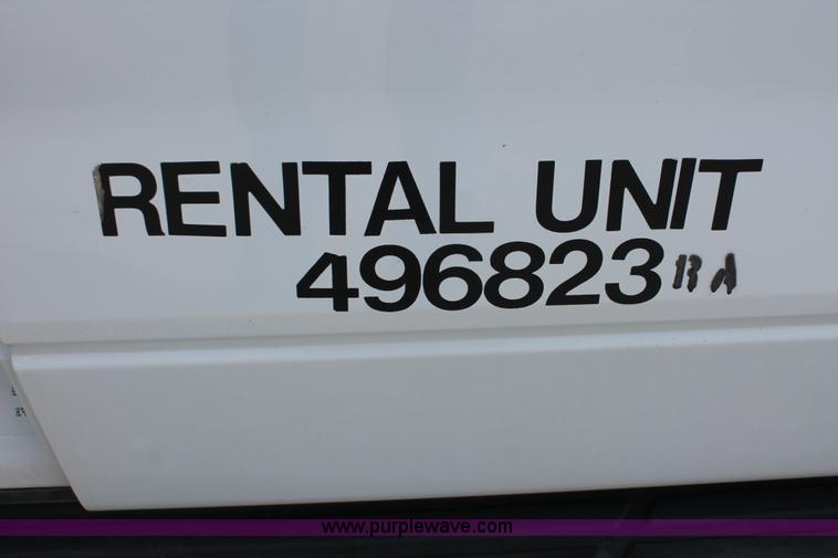 image for item E3283 2004 Ford F150 XLT SuperCrew pickup truck