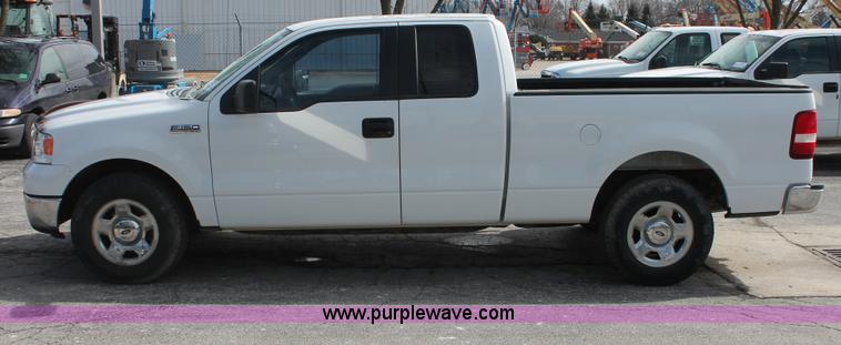 image for item E3284 2005 Ford F150 XLT SuperCab pickup truck
