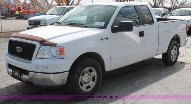 image for item E3284 2005 Ford F150 XLT SuperCab pickup truck