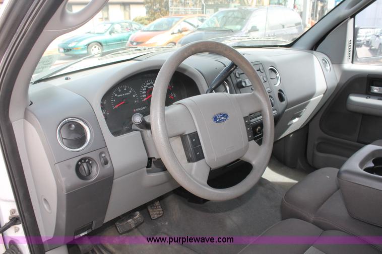 image for item E3284 2005 Ford F150 XLT SuperCab pickup truck