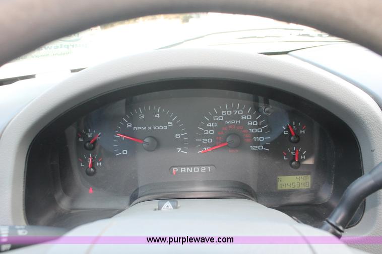 image for item E3284 2005 Ford F150 XLT SuperCab pickup truck