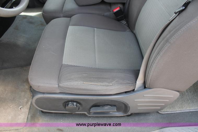 image for item E3284 2005 Ford F150 XLT SuperCab pickup truck