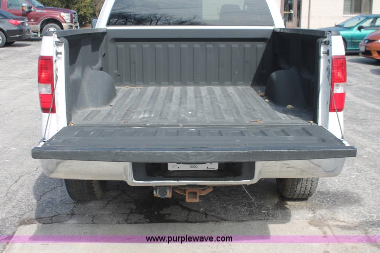 image for item E3284 2005 Ford F150 XLT SuperCab pickup truck