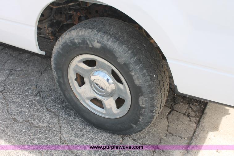 image for item E3284 2005 Ford F150 XLT SuperCab pickup truck