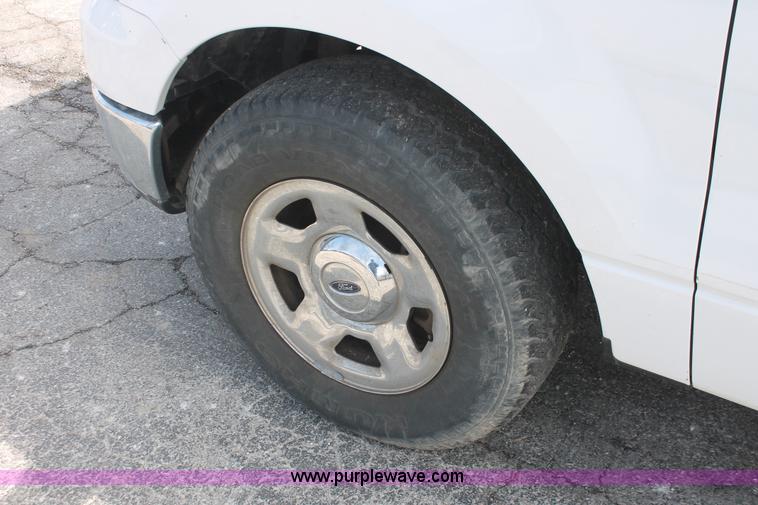 image for item E3284 2005 Ford F150 XLT SuperCab pickup truck