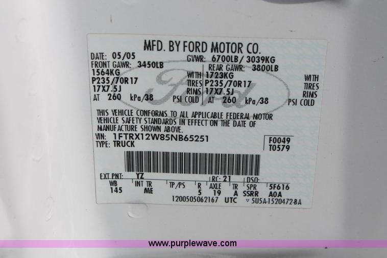 image for item E3284 2005 Ford F150 XLT SuperCab pickup truck