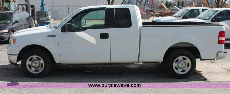 image for item E3285 2005 Ford F150 XLT SuperCab pickup truck