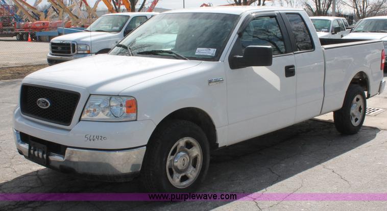 image for item E3285 2005 Ford F150 XLT SuperCab pickup truck