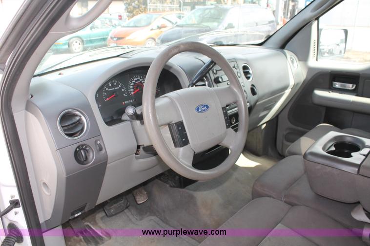 image for item E3285 2005 Ford F150 XLT SuperCab pickup truck