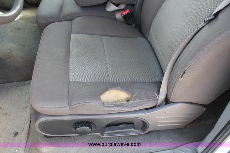 image for item E3285 2005 Ford F150 XLT SuperCab pickup truck