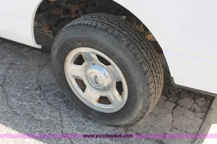 image for item E3285 2005 Ford F150 XLT SuperCab pickup truck