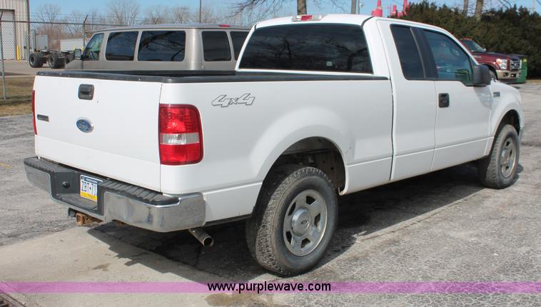 image for item E3286 2006 Ford F150 XLT SuperCab pickup truck