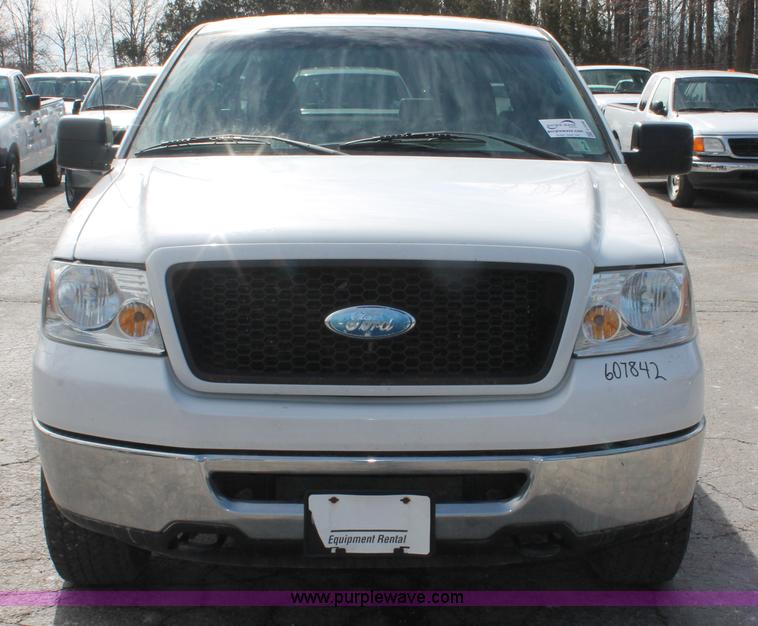 image for item E3286 2006 Ford F150 XLT SuperCab pickup truck