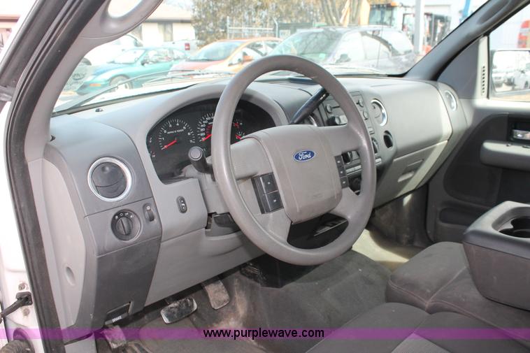 image for item E3286 2006 Ford F150 XLT SuperCab pickup truck