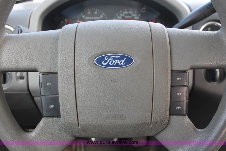 image for item E3286 2006 Ford F150 XLT SuperCab pickup truck