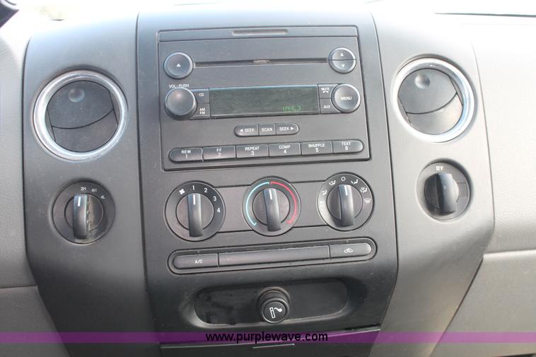 image for item E3286 2006 Ford F150 XLT SuperCab pickup truck