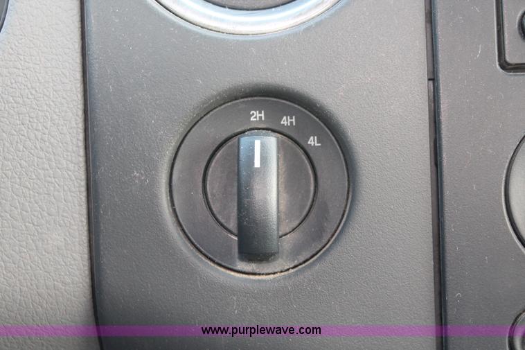 image for item E3286 2006 Ford F150 XLT SuperCab pickup truck