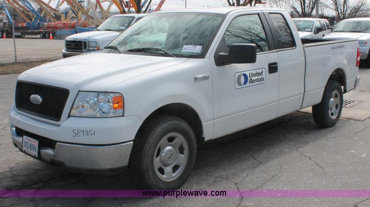 image for item E3287 2005 Ford F150 XLT SuperCab pickup truck