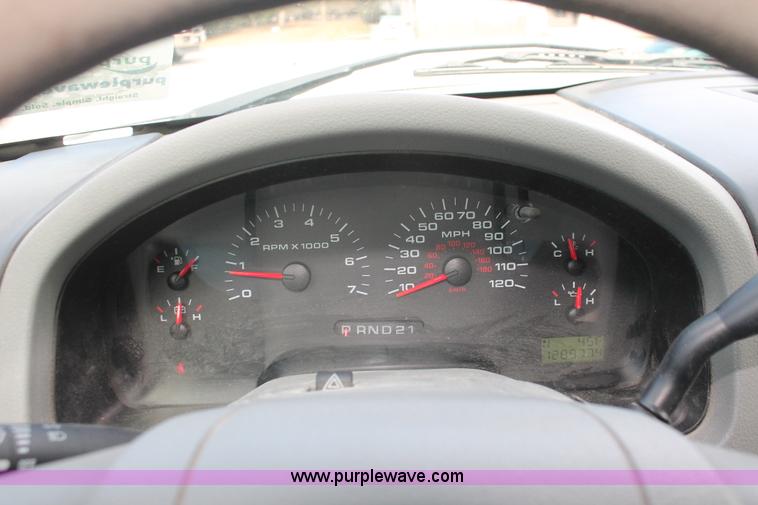 image for item E3287 2005 Ford F150 XLT SuperCab pickup truck