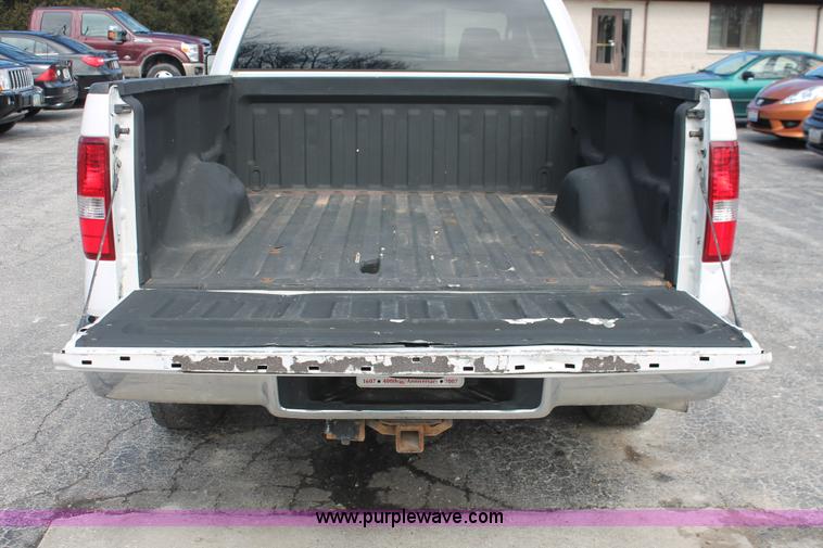 image for item E3287 2005 Ford F150 XLT SuperCab pickup truck
