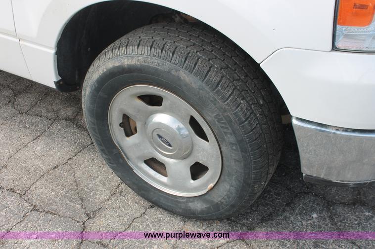 image for item E3287 2005 Ford F150 XLT SuperCab pickup truck