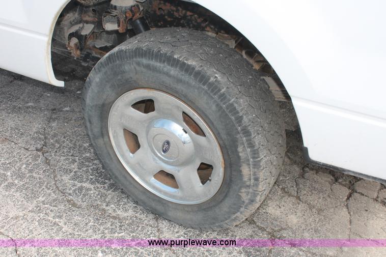 image for item E3287 2005 Ford F150 XLT SuperCab pickup truck